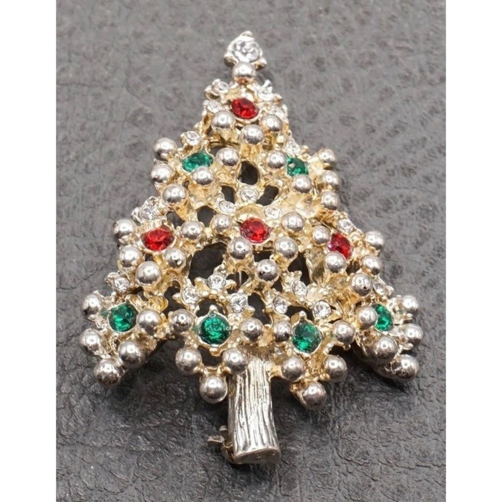 Vintage Rhinestone Christmas Tree Brooch Red Green Crystal Silver Tone